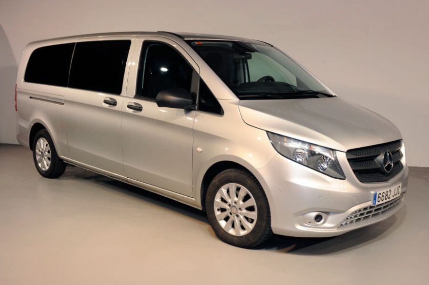 Mercedes Minivan Transervice Navarra Alquiler coches con conductor