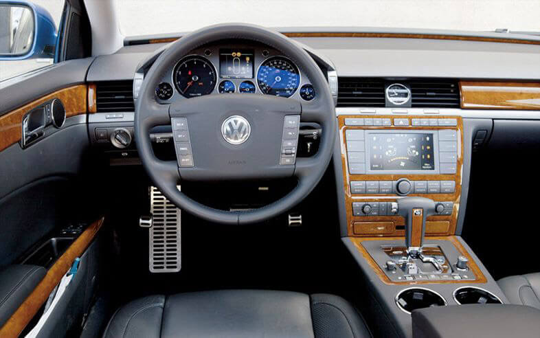 interior-de-VW-Phaeton-Transervice-Navarra